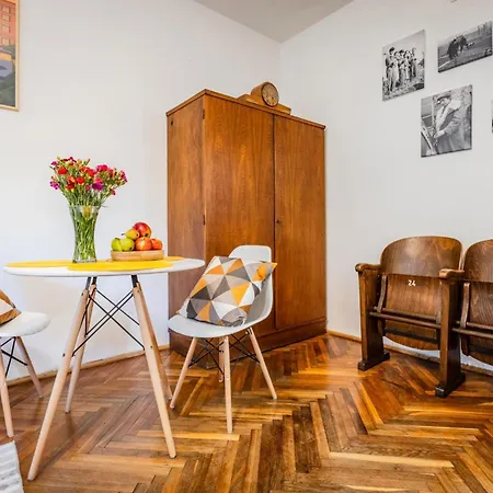 Na Muranowie - Mieszkanie Z Historia I In Muranow - A Flat With Warsaw History Exterior photo
