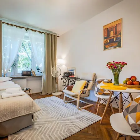 Na Muranowie - Mieszkanie Z Historia I In Muranow - A Flat With Warsaw History Exterior photo