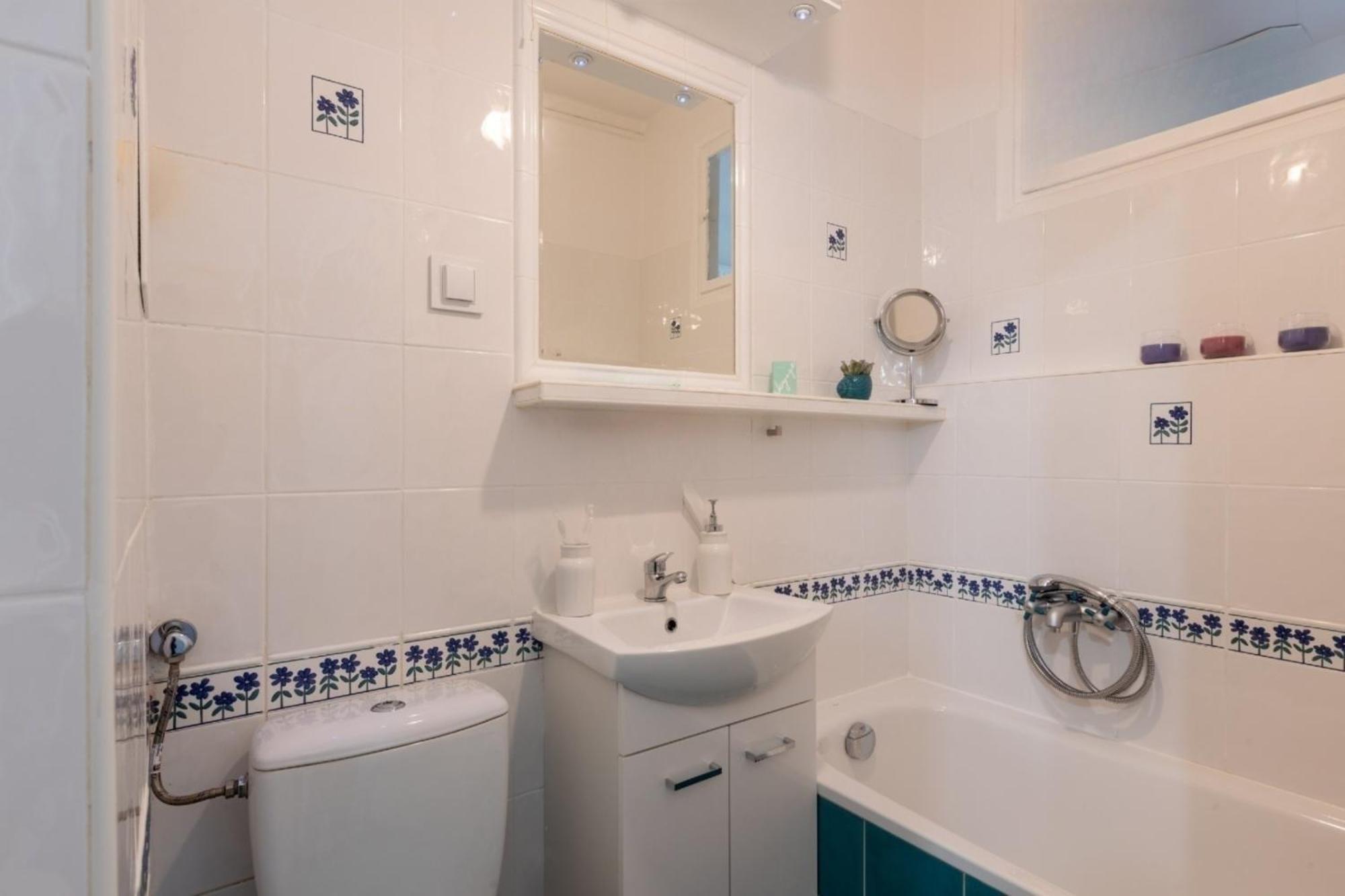 Na Muranowie - Mieszkanie Z Historia I In Muranow - A Flat With History Apartament